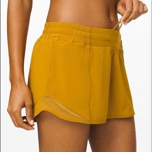 Lulu Lemon hotty hot shorts 4 inseam